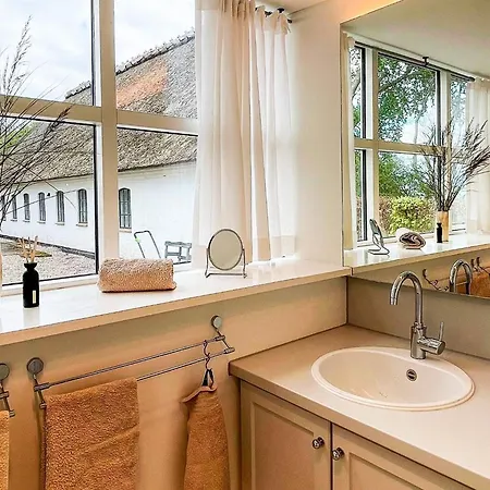 Three-bedroom In Bording 4